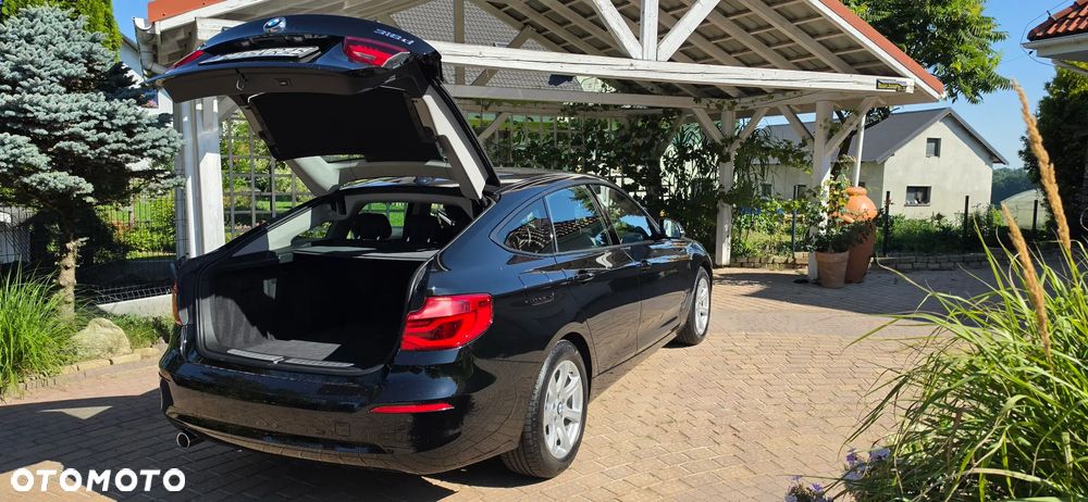 BMW Seria 3 318d - 4
