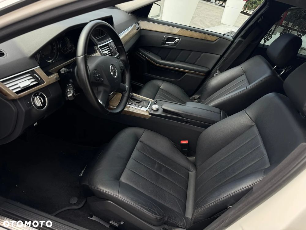 Mercedes-Benz Klasa E - 23