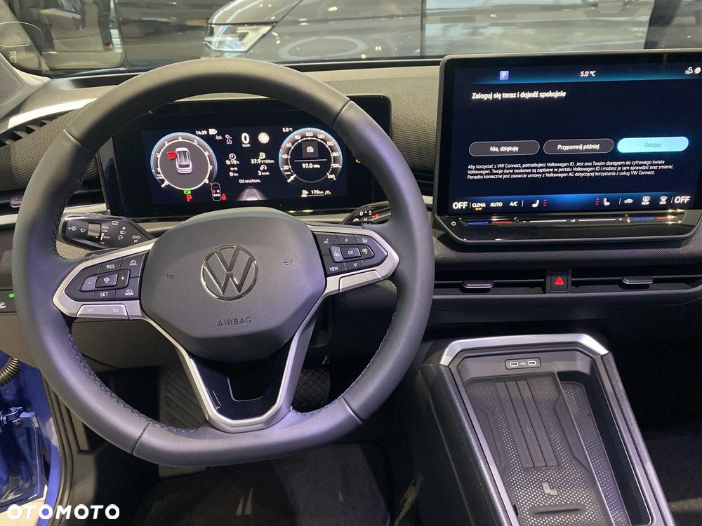 Volkswagen T-Roc - 13