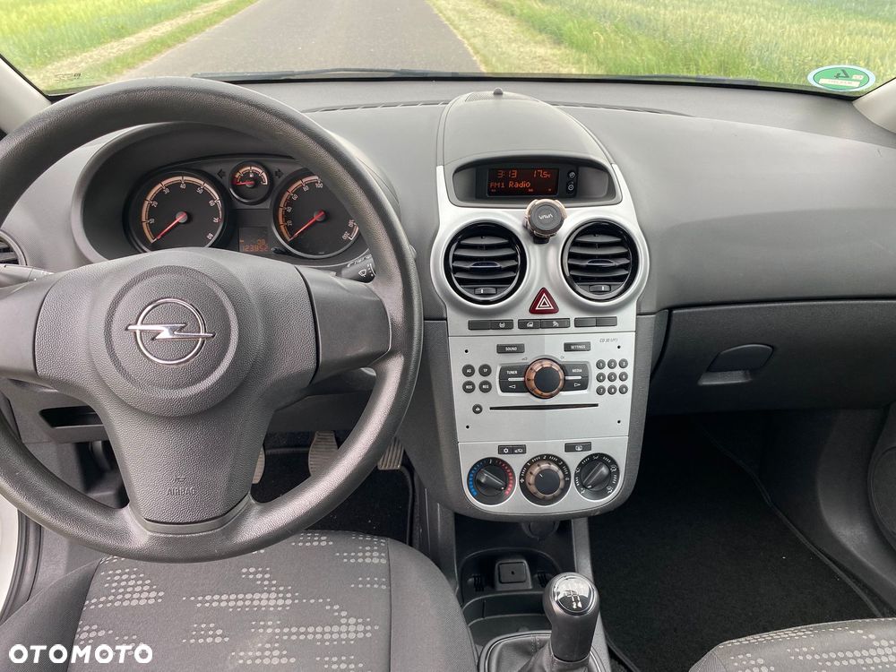 Opel Corsa 1.2 16V Cosmo - 13