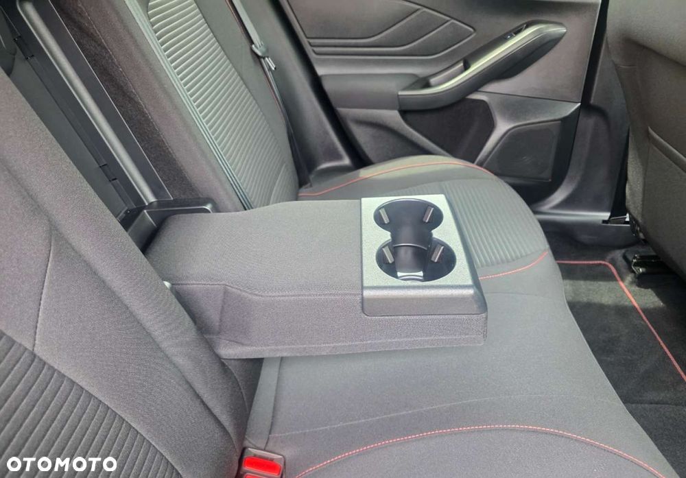 Ford Focus - 34