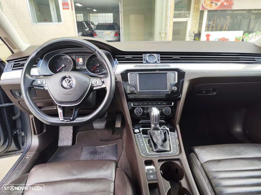 VW Passat Variant 2.0 TDI Highline DSG - 4