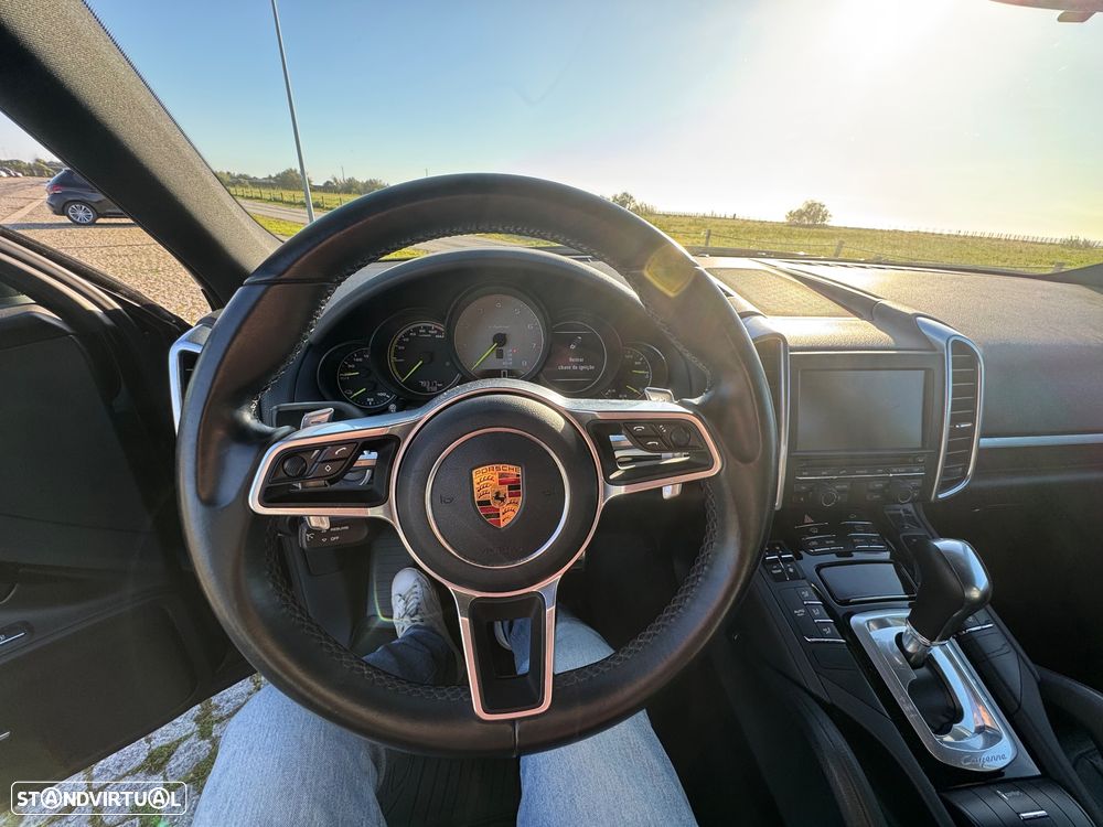 Porsche Cayenne - 10