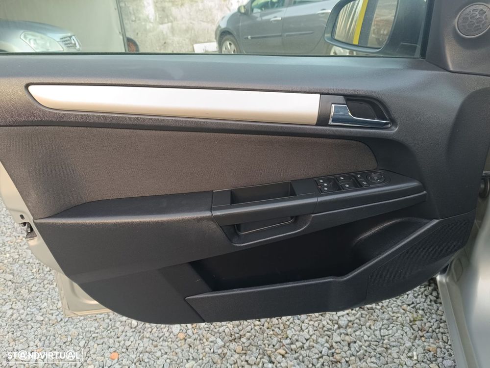 Opel Astra Caravan 1.3 CDTi Enjoy ecoFLEX - 4