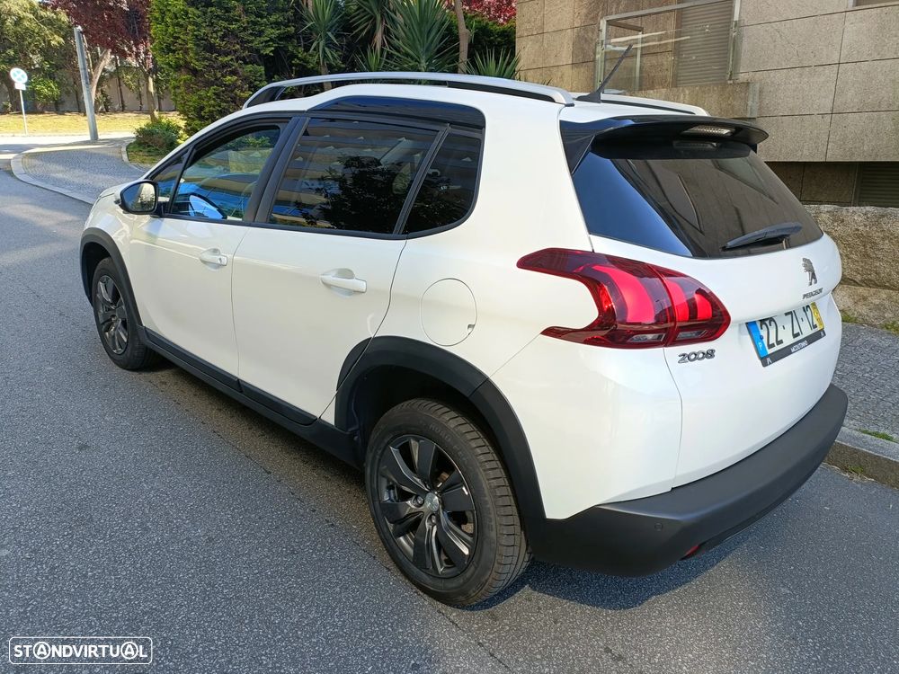 Peugeot 2008 1.2 PureTech Signature - 5