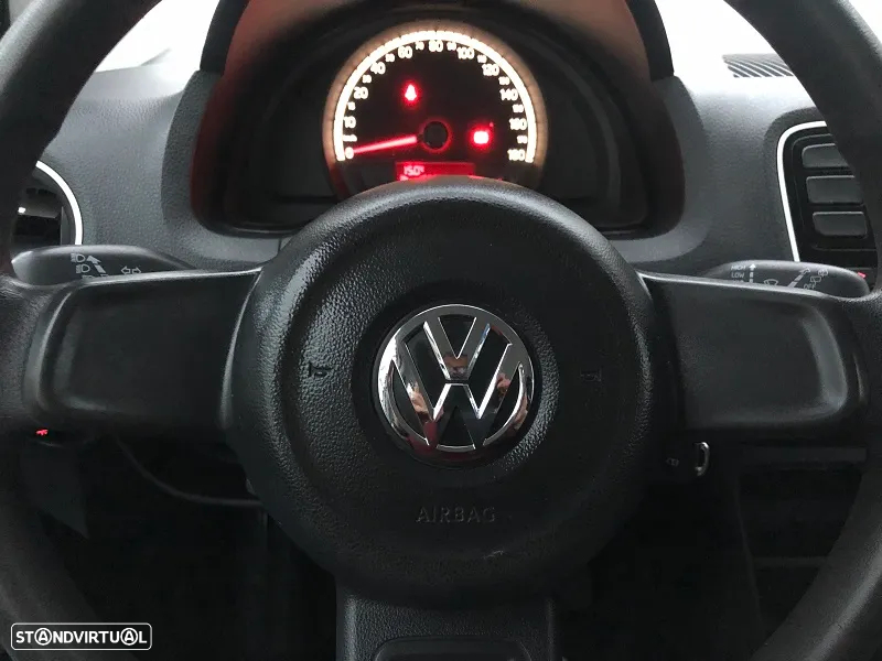 VW Up! move - 11