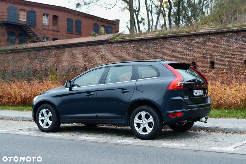 Volvo XC 60 D4 Summum - 3