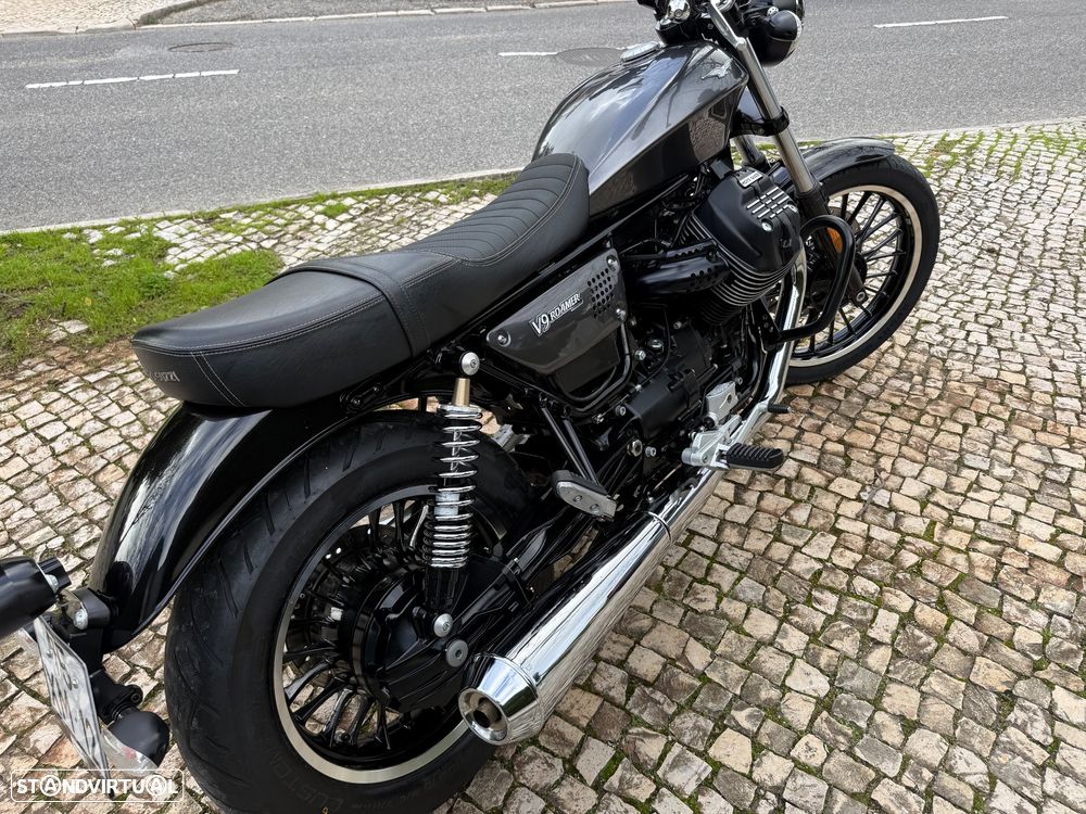 Moto Guzzi V9 Roamer - 11