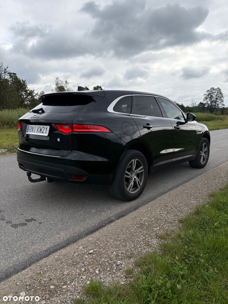 Jaguar F-Pace - 12
