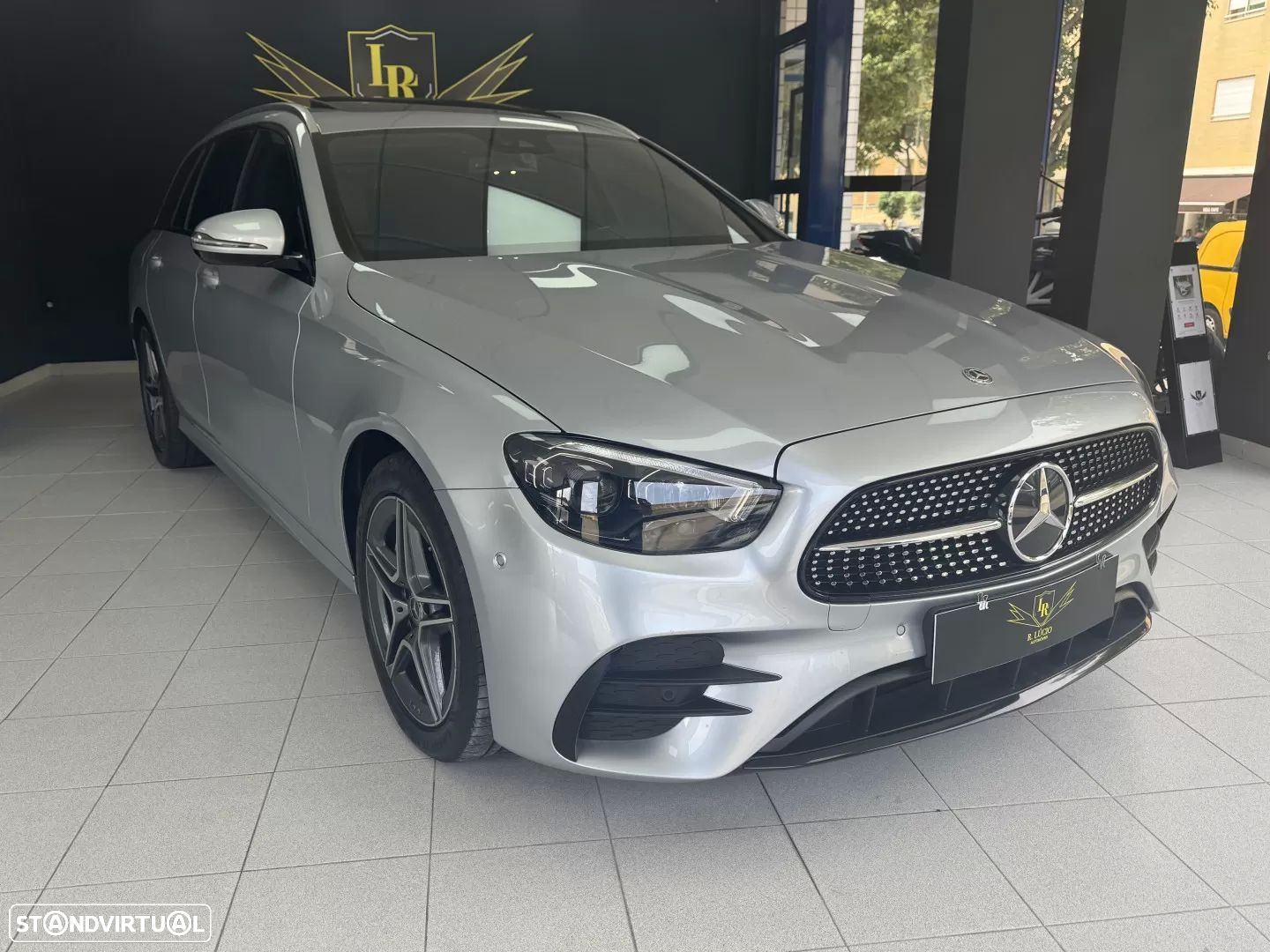 Mercedes-Benz E 300 e AMG Line - 6