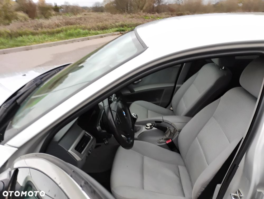 BMW Seria 5 520i - 6
