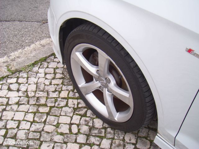 Audi A3 Limousine 1.6 TDI Business Line Attraction Ultra - 4