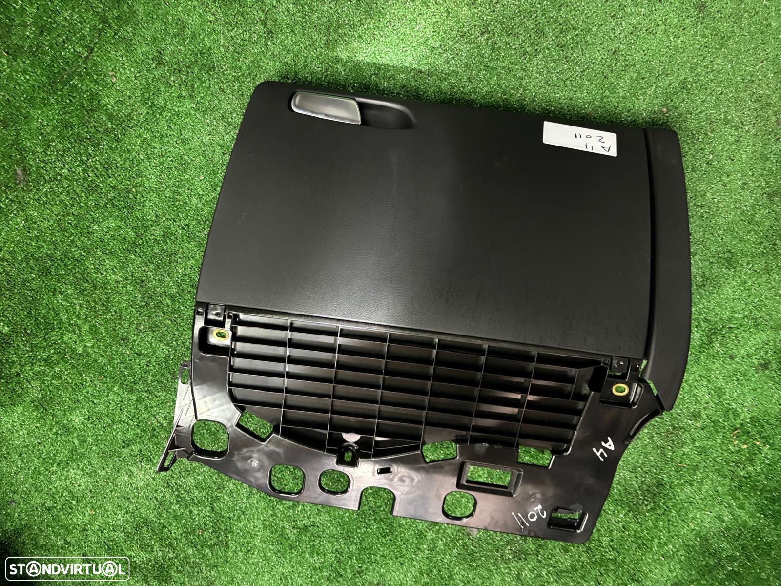 Porta Luvas Audi A4 de 2011 - 1