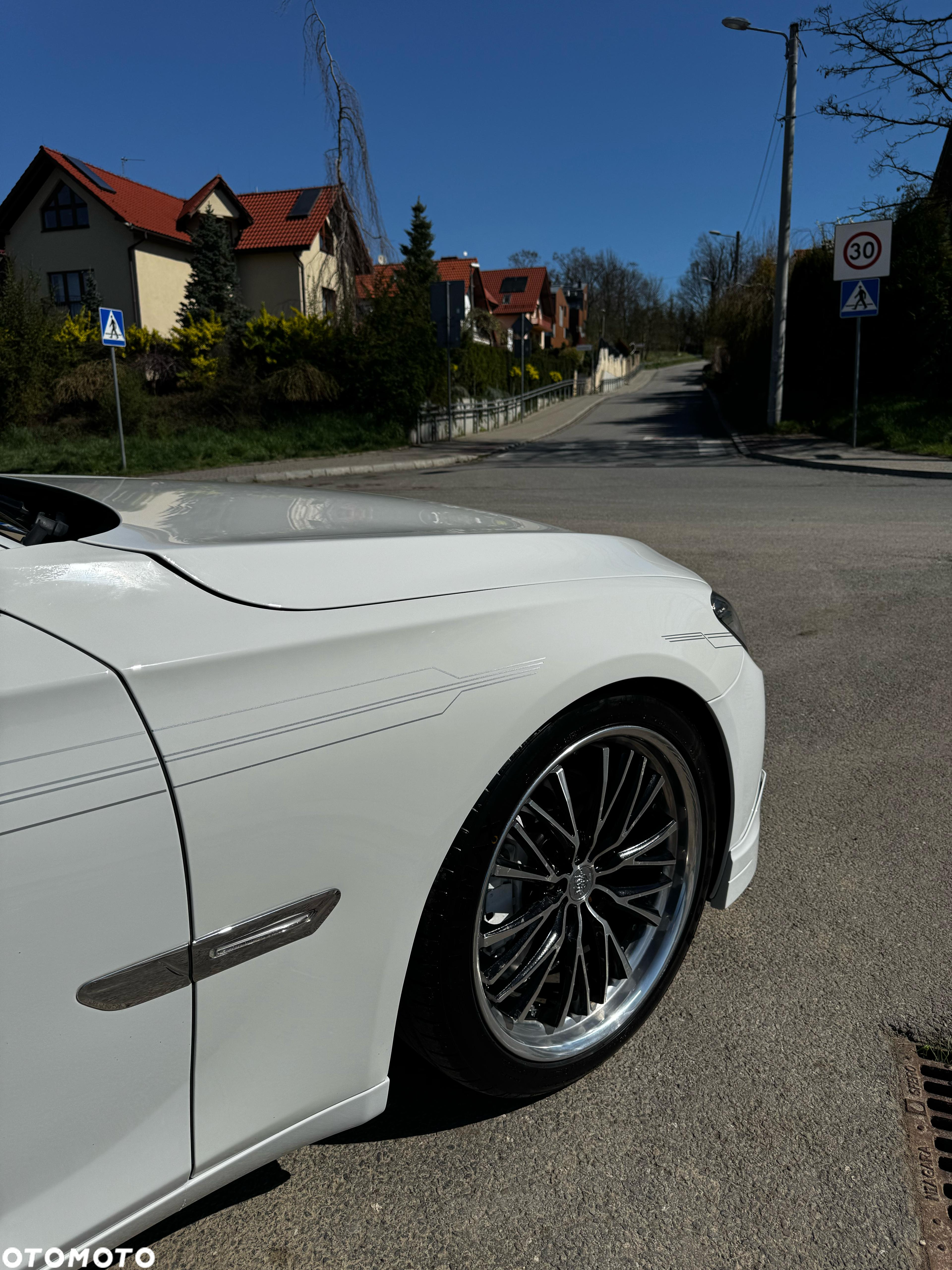 BMW Seria 7 740i - 36