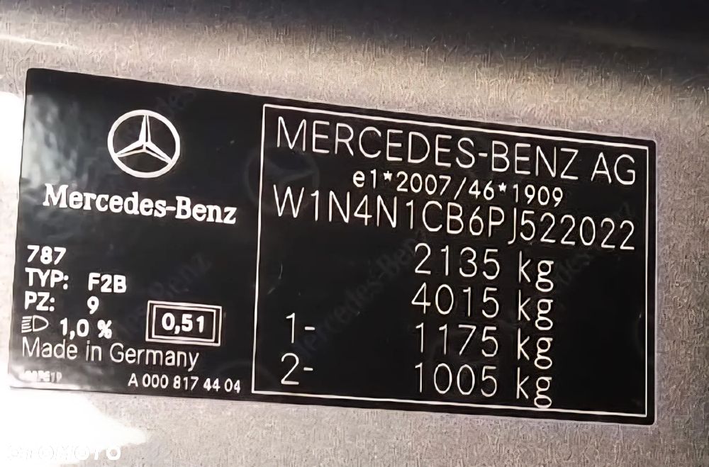 Mercedes-Benz GLA - 8