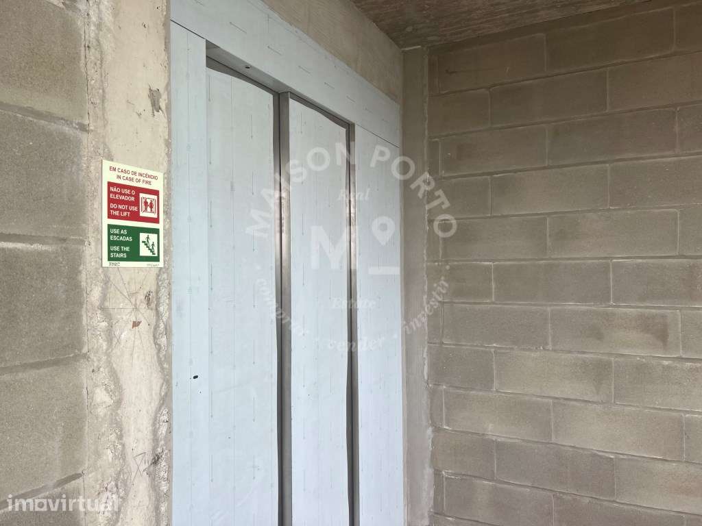 Apartamento T2+1 com 2 Varandas próximo ao Pólo Universitário do Porto - Grande imagem: 4/34
