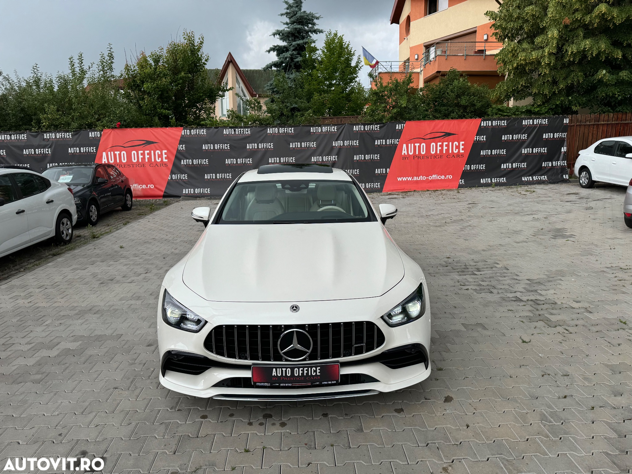 Mercedes-Benz AMG GT 53 4MATIC+ - 12