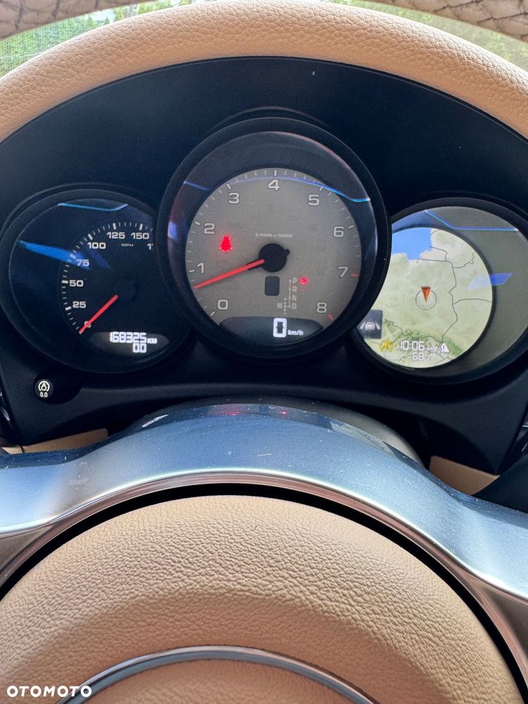 Porsche Macan S - 25