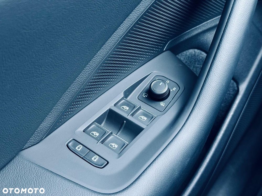 Volkswagen Passat - 37