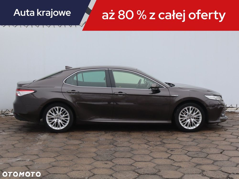 Toyota Camry - 8