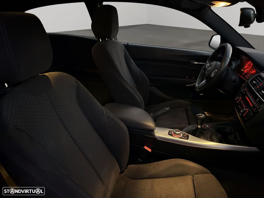 BMW 118 d Pack M - 4