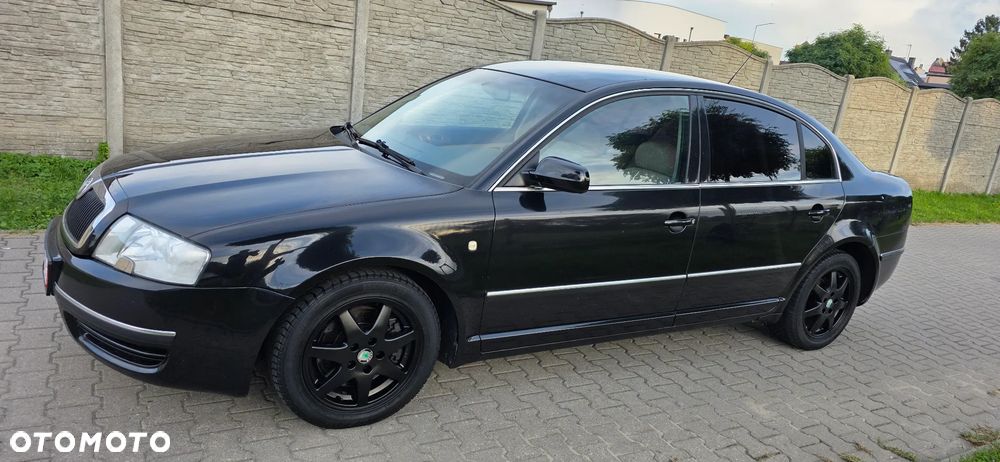 Skoda Superb 2.8 V6 Tiptronic Elegance - 5