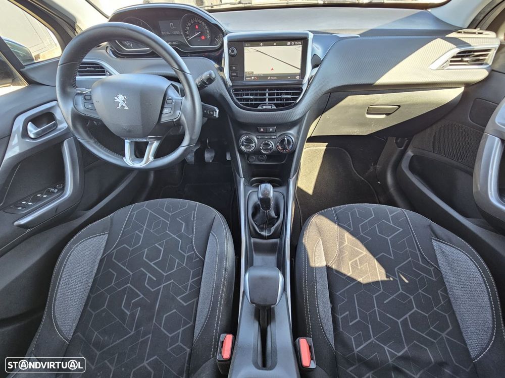 Peugeot 2008 1.6 BlueHDi Style - 17