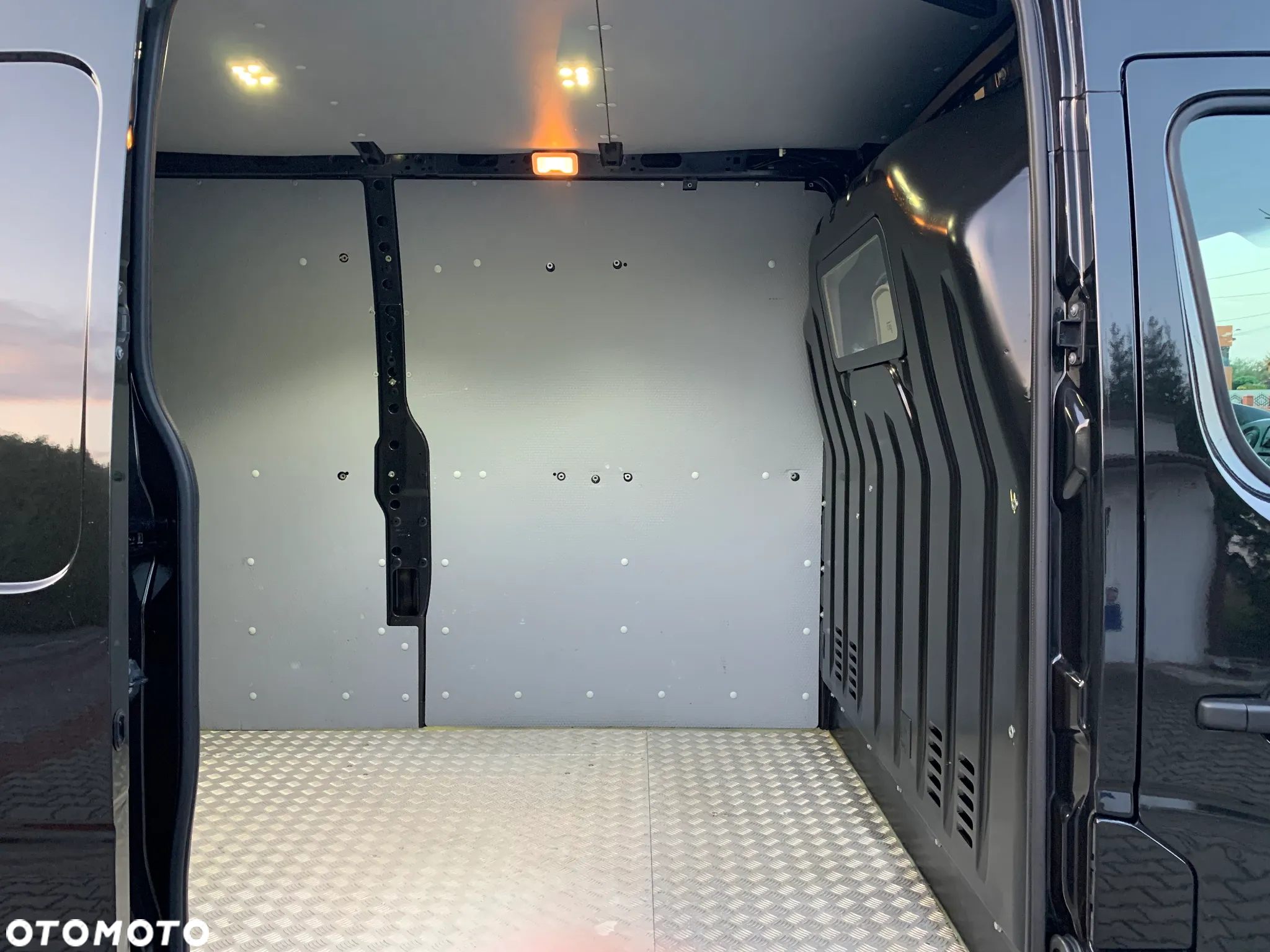 Renault MASTER 2,3dci -130KM L3H2 - 19