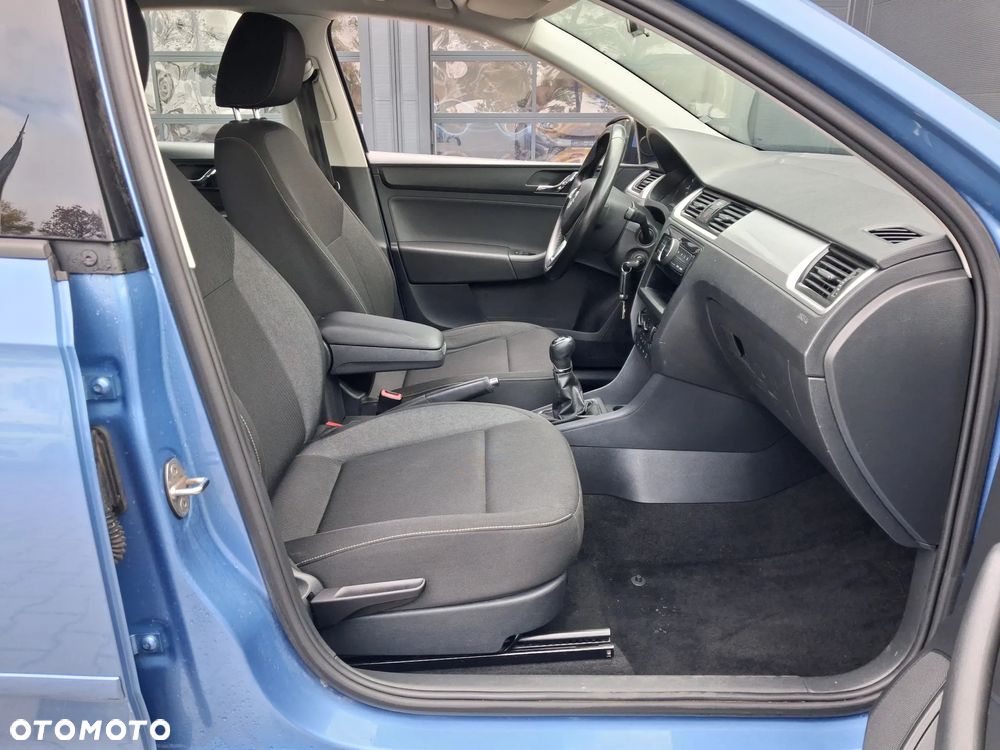 Skoda RAPID 1.6 TDI DPF Ambition - 18
