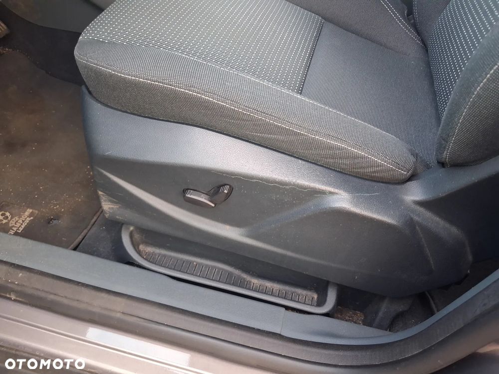 Ford C-MAX 2.0 TDCi Champions Edition - 20