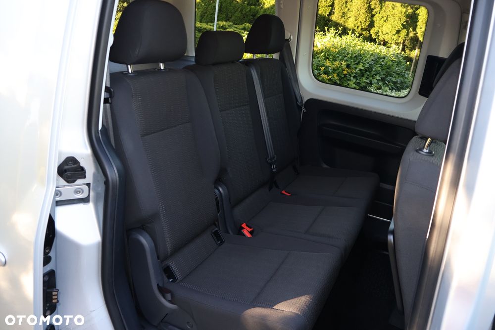 Volkswagen Caddy 2.0 TDI Comfortline DSG - 8