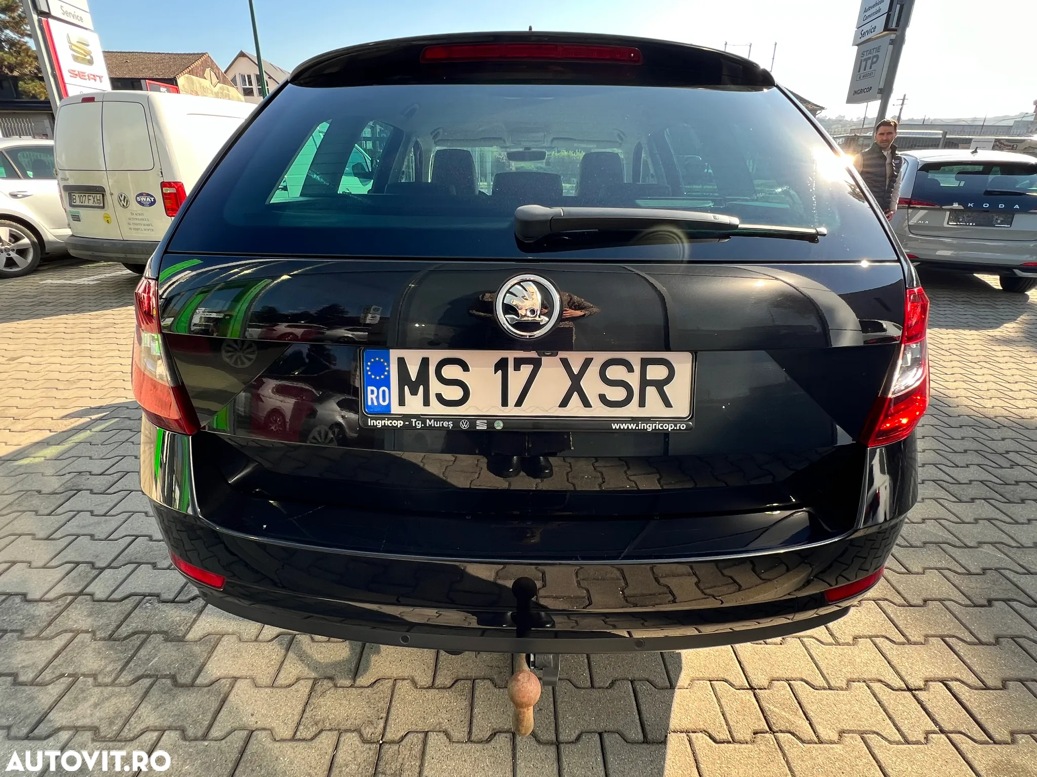 Skoda Octavia Combi Diesel 1.6 TDI DSG Style - 4