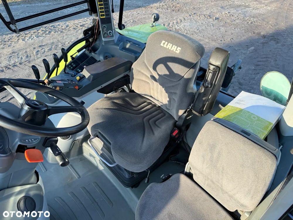 Claas ARION 640 - 28