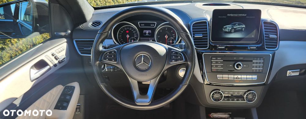 Mercedes-Benz GLE - 33