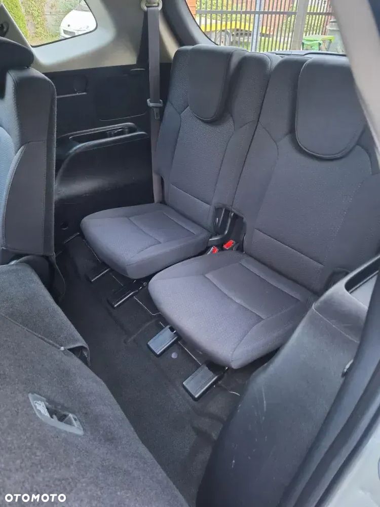 Kia Carens 1.6 GDI XL 7os EU6 - 8
