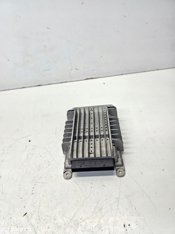 WZMACNIACZ BOSE AUDI A3 8P LIFT 8P3035223A - 1