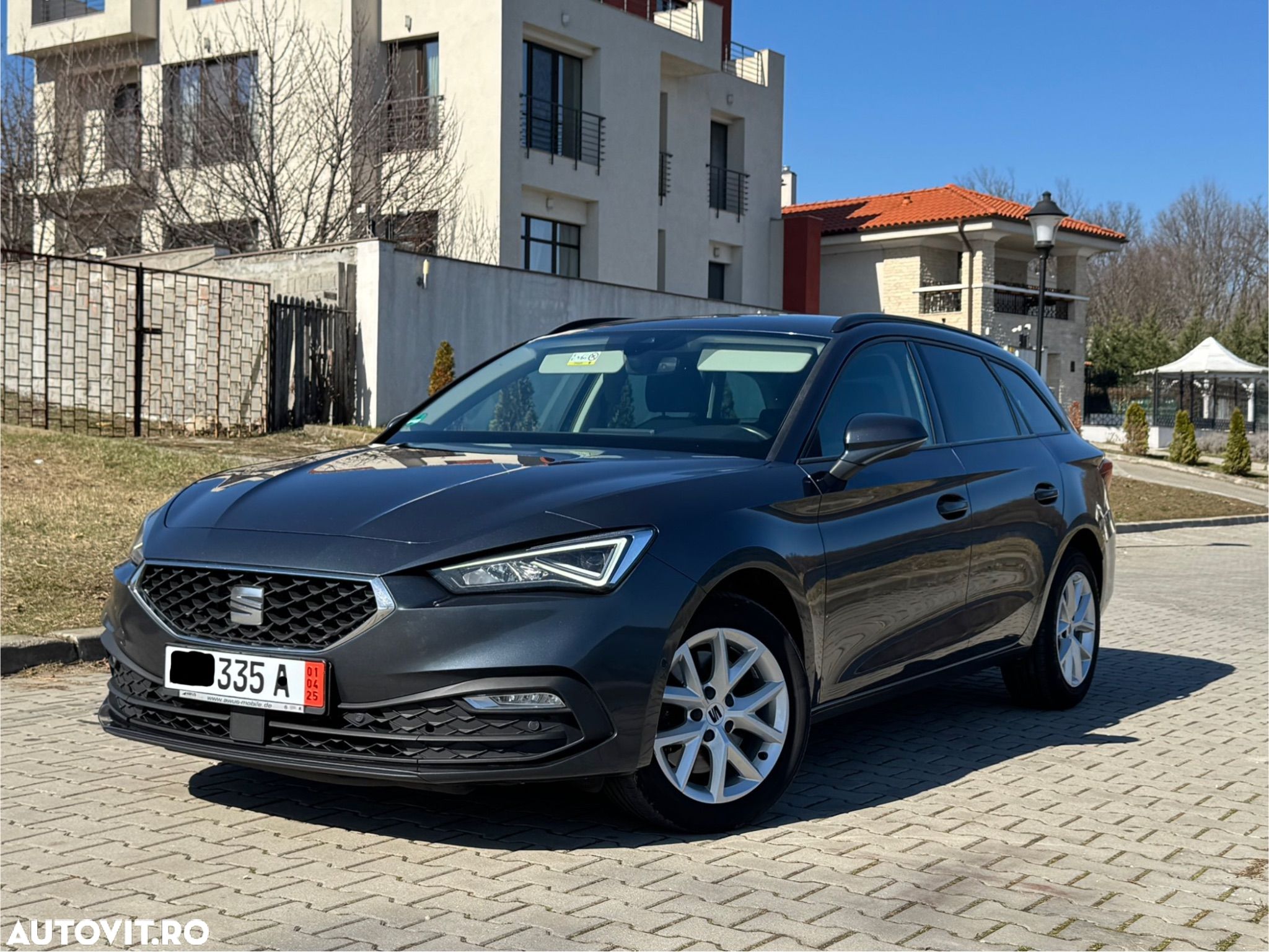 Seat Leon Sportstourer 2.0 TDI DSG Style Edition - 1