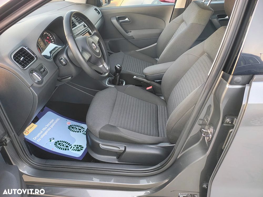 Volkswagen Polo 1.6 TDI Blue Motion Technology Comfortline - 10