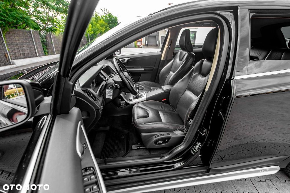 Volvo XC 60 D5 AWD Momentum - 19