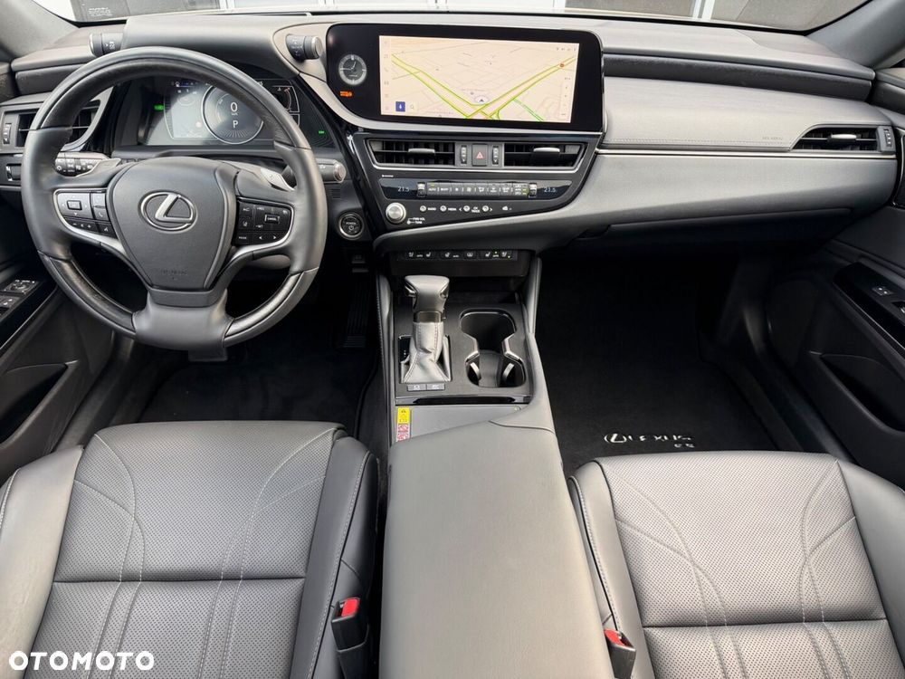 Lexus ES 300h Omotenashi - 15