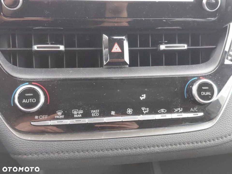 Toyota Corolla - 24
