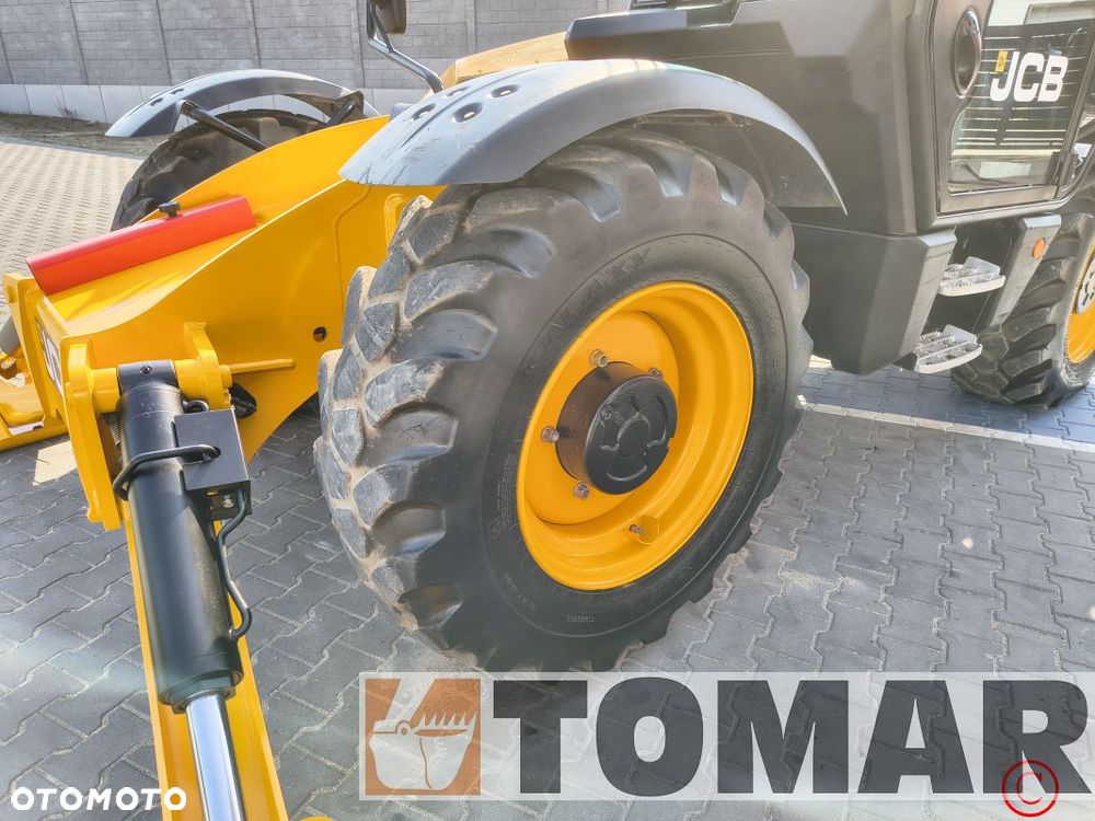 JCB 540-140 2023R klimatyzacja - 19