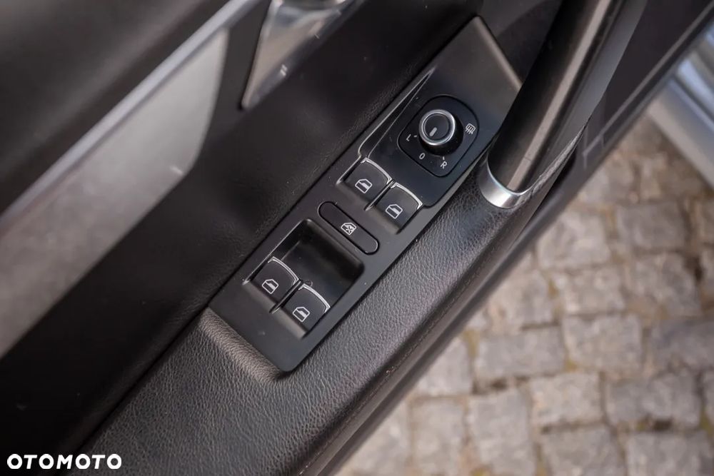 Volkswagen Passat 2.0 TDI DPF Highline DSG - 24