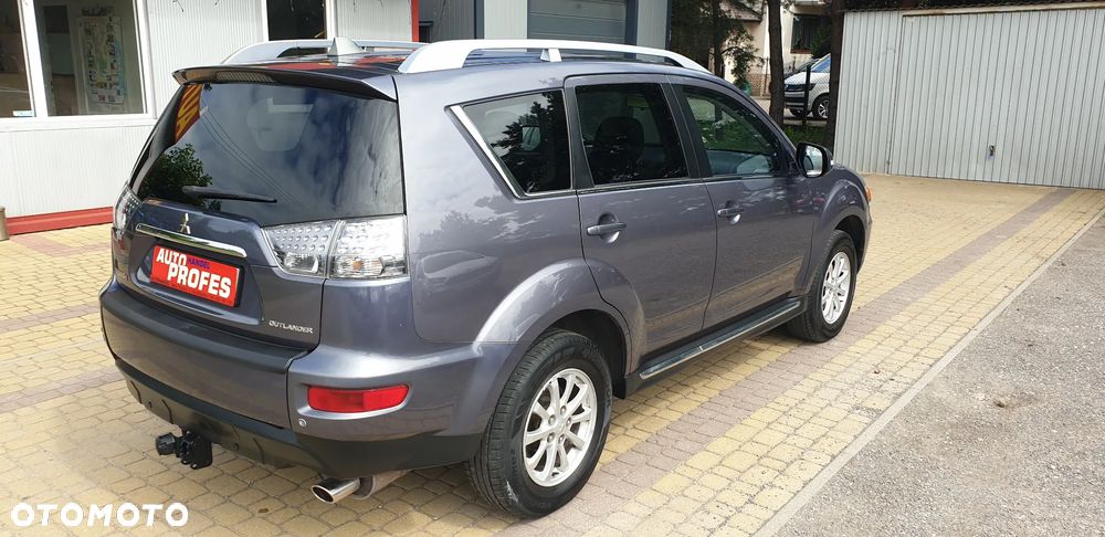 Mitsubishi Outlander - 7