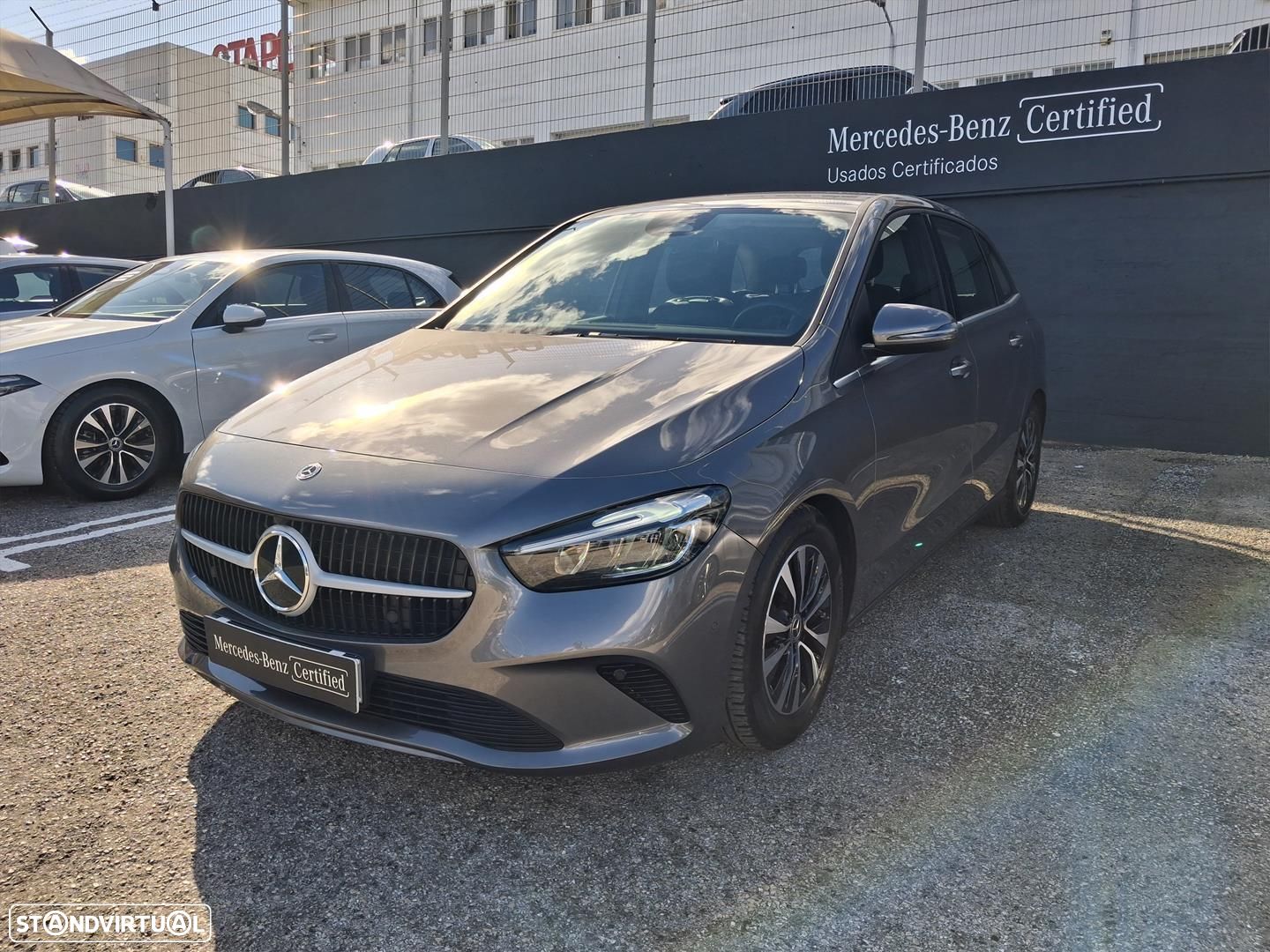 Mercedes-Benz B 180 d - 1