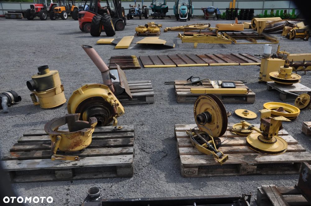 ZWROTNICA SIŁOWNIK KOŁO PASOWE NEW HOLLAND TF78 TX66 - 8