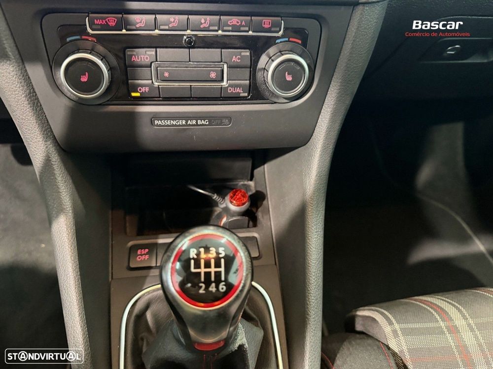 VW Golf 2.0 TSi GTI - 20
