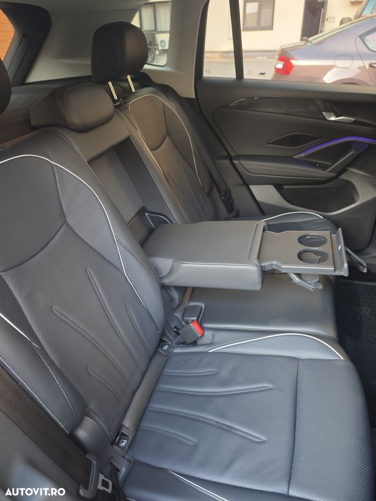 Volkswagen Tiguan - 11