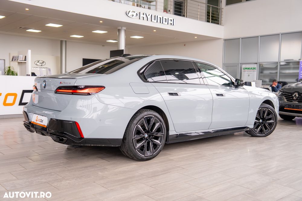 BMW M7 M760e xDrive - 18