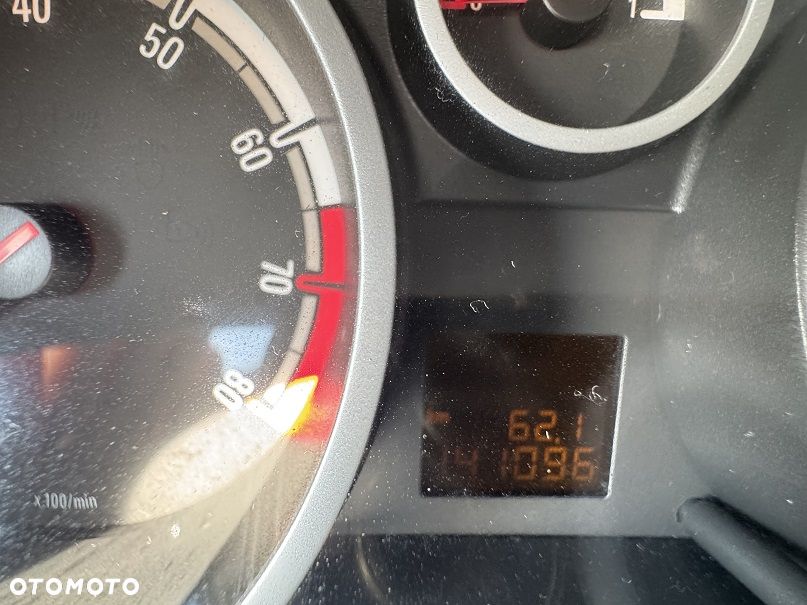 Opel Corsa 1.4 16V Color Edition - 17